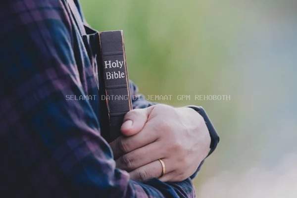 Teguhlah Berpegang Pada Ajaran Kristus (2 Tesalonika 2 : 13 - 17)